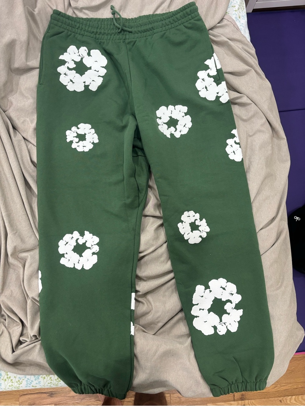 Denim Tears Cotton Wreath Green Floral-Print Jogger Sweatpants